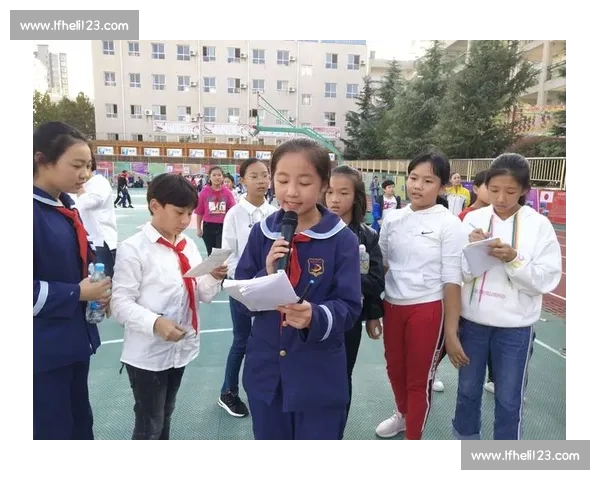 赫伊森首秀汗湿衣襟诠释拼搏，自评表现获认可